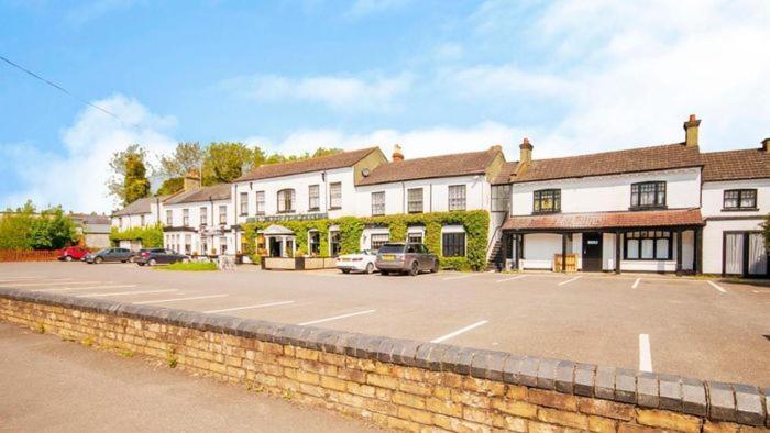The Bridge Hotel Thrapston  Exteriér fotografie