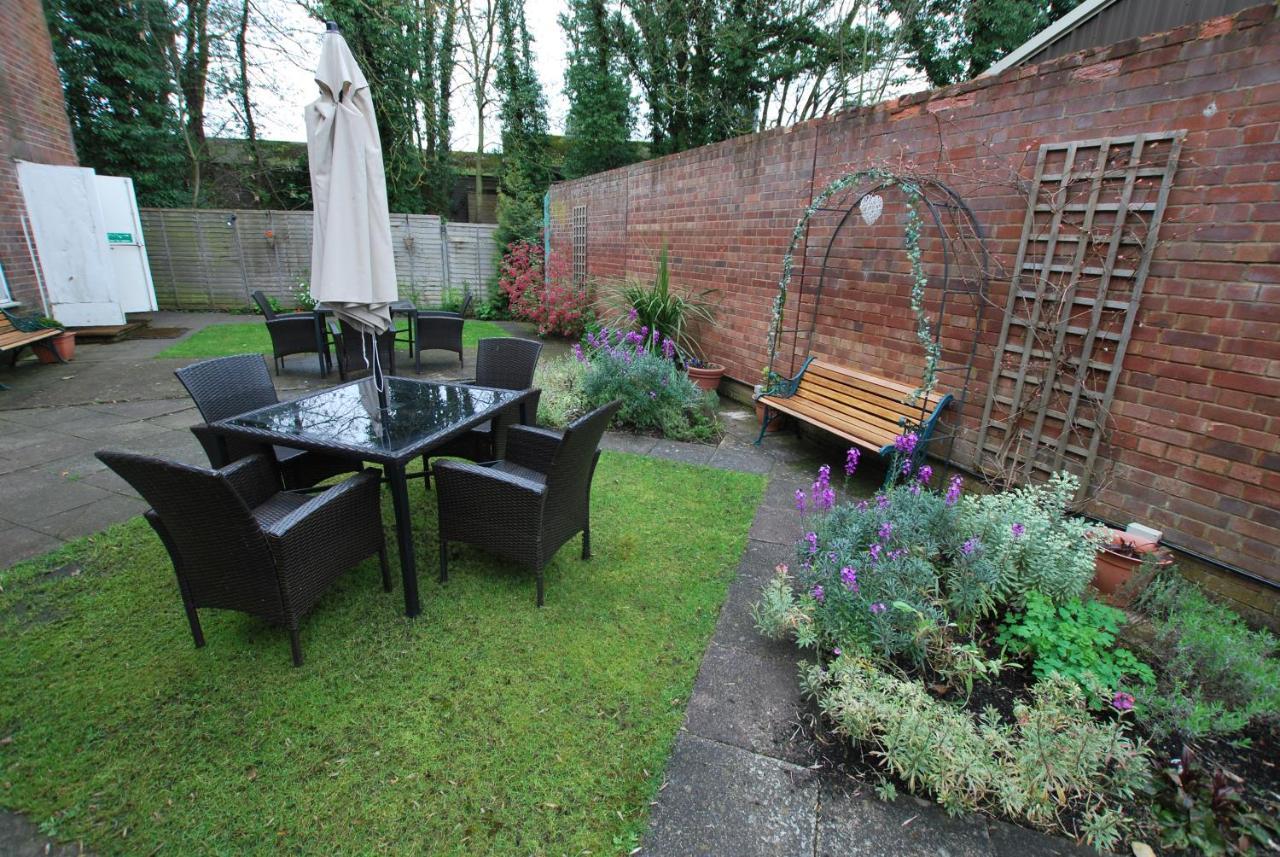 The Bridge Hotel Thrapston  Exteriér fotografie